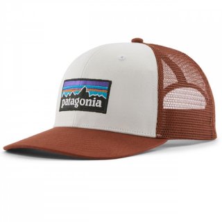 Patagonia P-6 Trucker - luftdurchl�ssige Truckercap white w/ rusty red