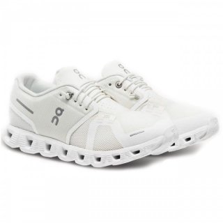 on Cloud 5 - Ultraleicht-Laufschuhe/Freizeitschuhe Herren undyed / white 42 / 8 UK